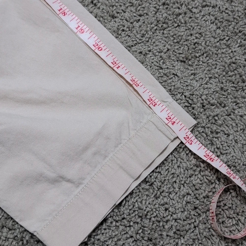 Chicos Pull On Khaki Straight Leg‎ Ankle Or Cropped Pants Size 1(8) Lightweight